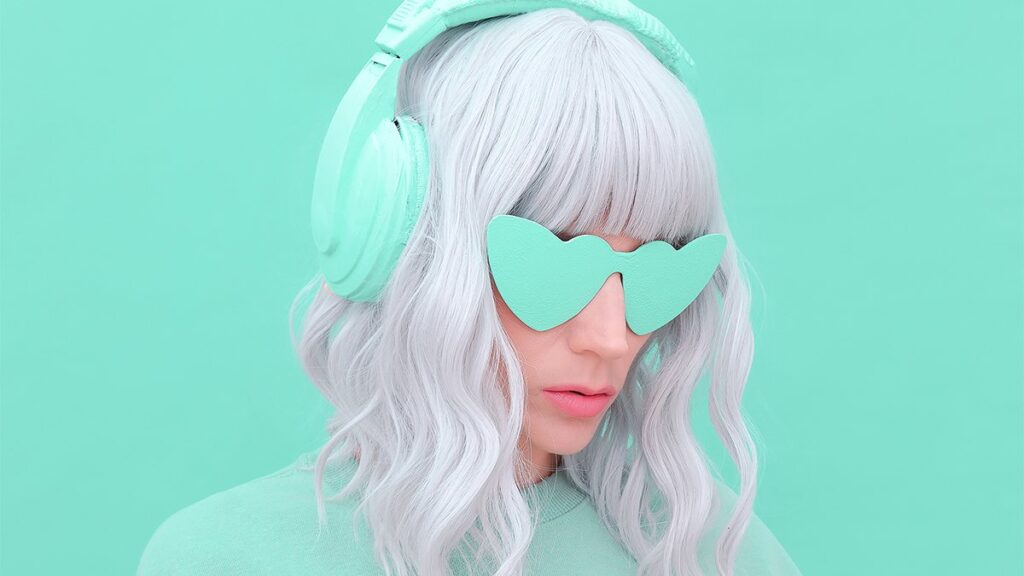Green leaf glasses and headphones gibla 23